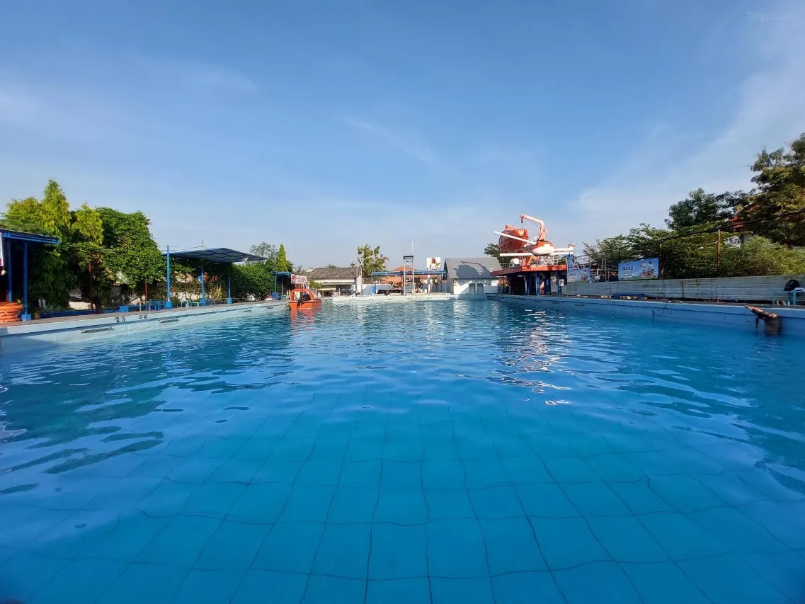 Training Pool